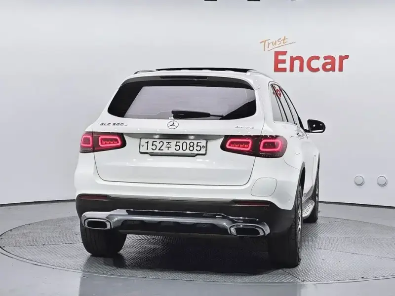 2021 Mercedes-Benz GLC с пробегом 69 674 км