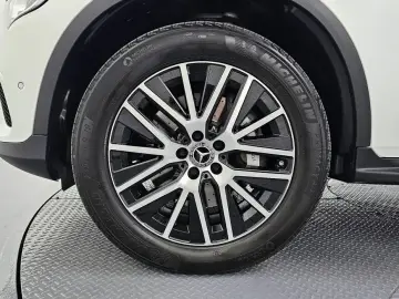 2021 Mercedes-Benz GLC с пробегом 69 674 км