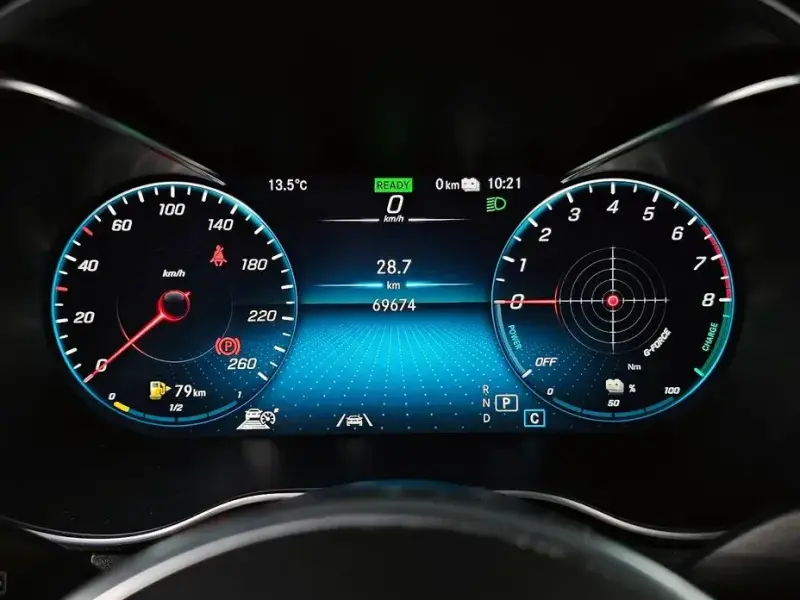 2021 Mercedes-Benz GLC с пробегом 69 674 км