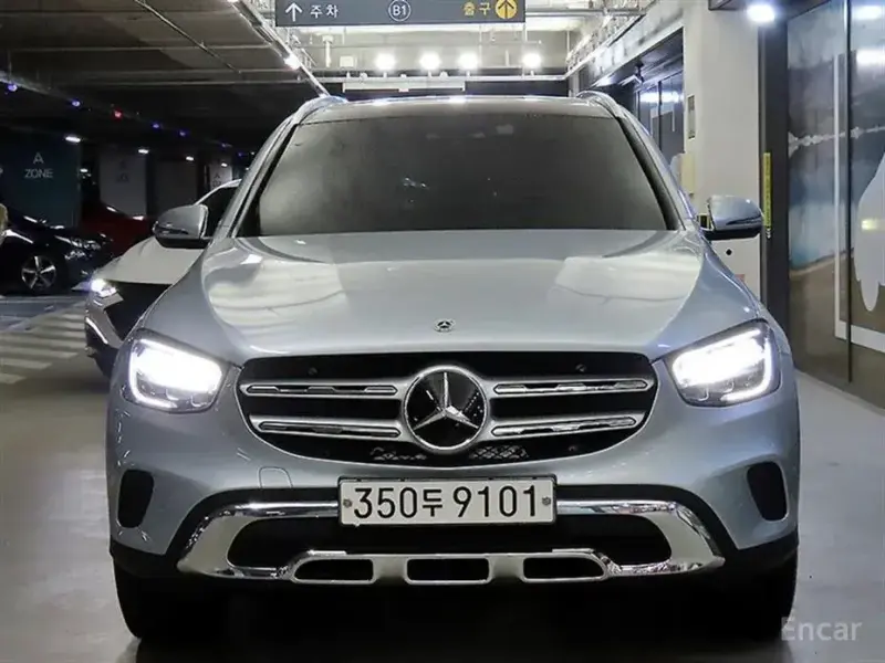 2021 Mercedes-Benz GLC с пробегом 53 420 км