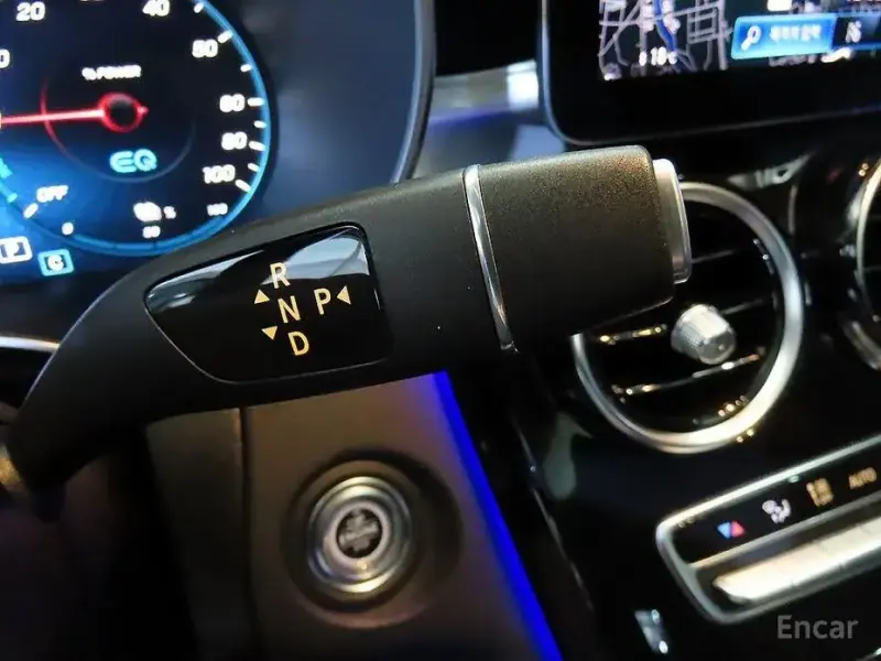 2021 Mercedes-Benz GLC с пробегом 53 420 км