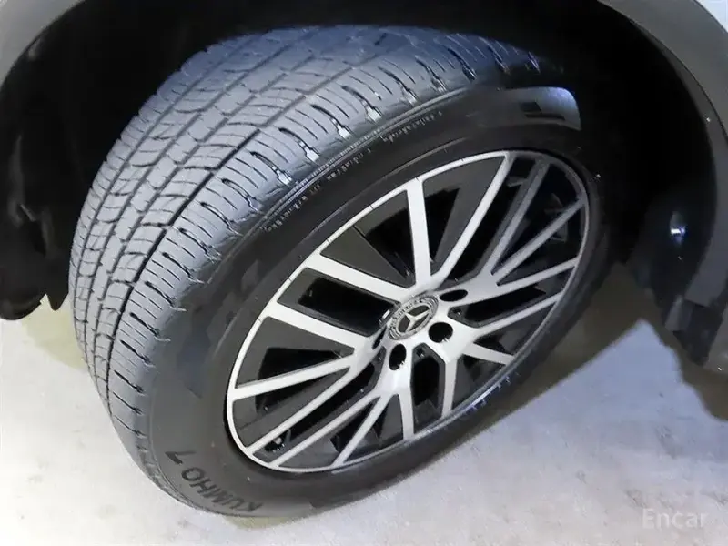 2021 Mercedes-Benz GLC с пробегом 53 420 км