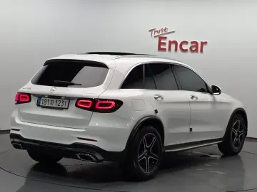 2022 Mercedes-Benz GLC с пробегом 57 638 км