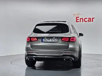 2022 Mercedes-Benz GLC с пробегом 66 827 км