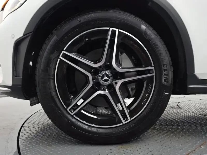2022 Mercedes-Benz GLC с пробегом 57 638 км