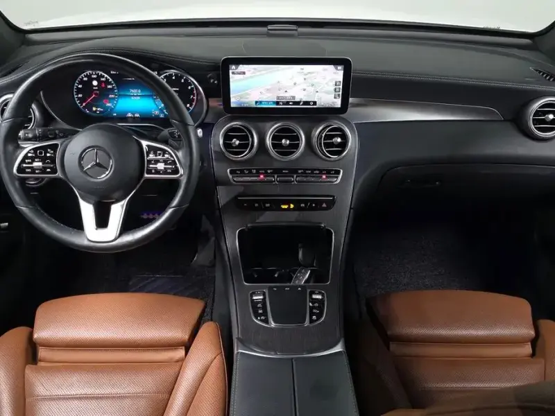 2022 Mercedes-Benz GLC с пробегом 57 638 км