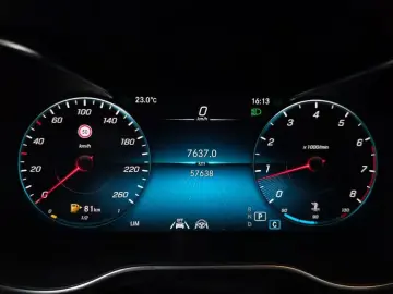 2022 Mercedes-Benz GLC с пробегом 57 638 км