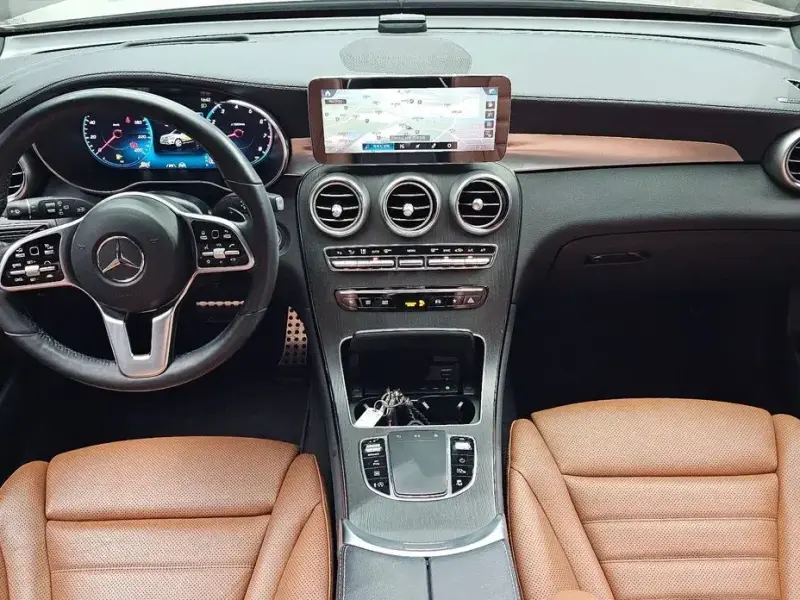 2022 Mercedes-Benz GLC с пробегом 66 827 км