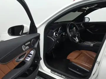 2022 Mercedes-Benz GLC с пробегом 57 638 км