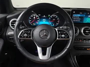 2022 Mercedes-Benz GLC с пробегом 57 638 км