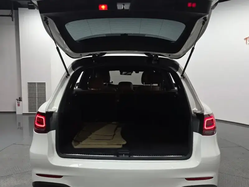 2022 Mercedes-Benz GLC с пробегом 57 638 км