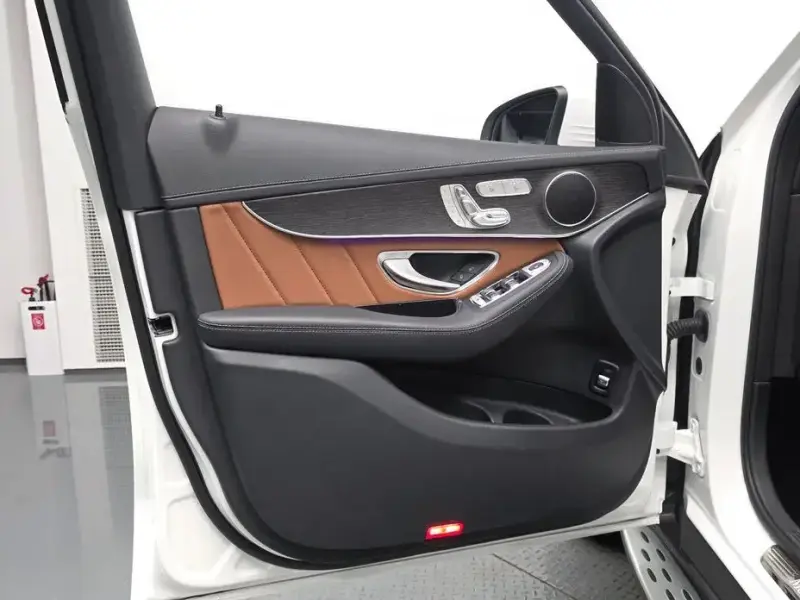 2022 Mercedes-Benz GLC с пробегом 57 638 км