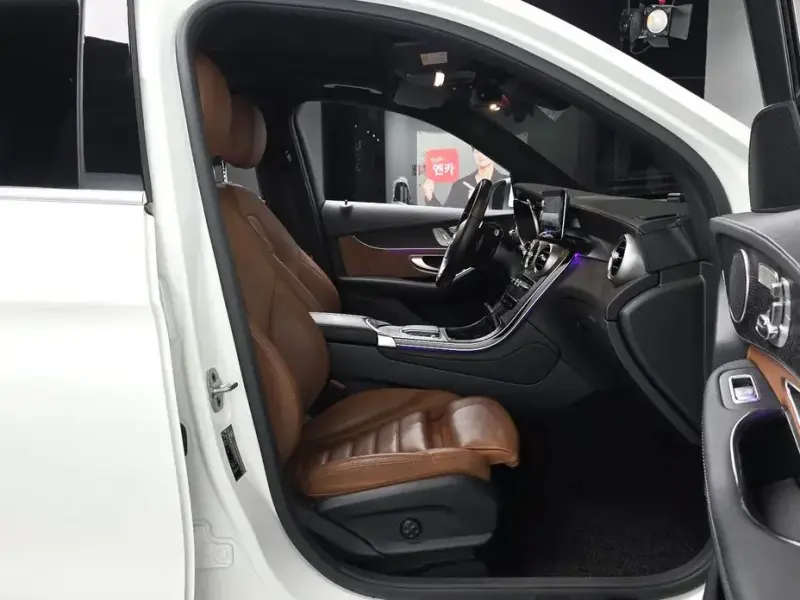 2022 Mercedes-Benz GLC с пробегом 57 638 км