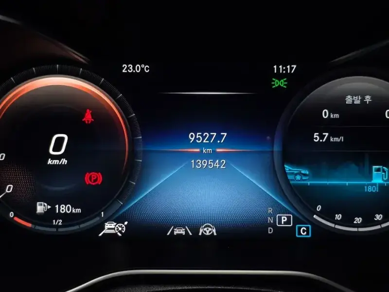 2021 Mercedes-Benz GLC с пробегом 139 542 км