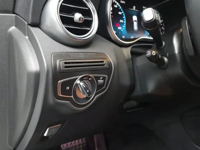 2022 Mercedes-Benz GLC с пробегом 57 638 км