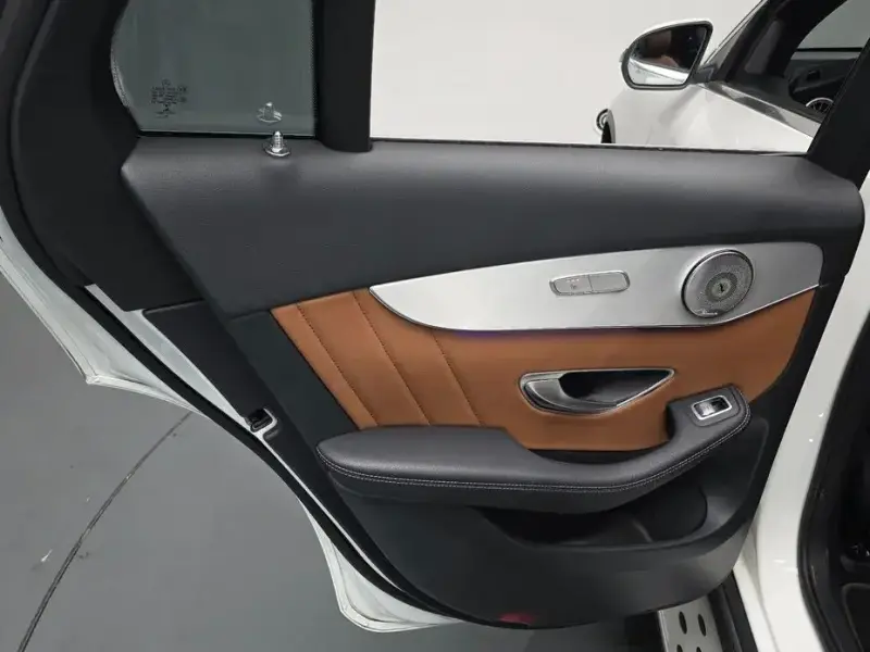 2021 Mercedes-Benz GLC с пробегом 139 542 км