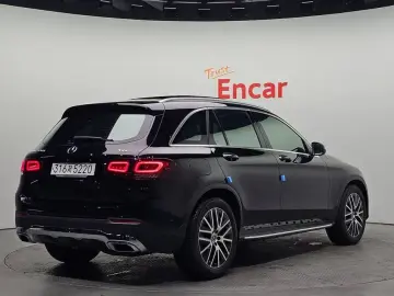 2021 Mercedes-Benz GLC с пробегом 72 808 км