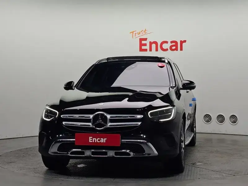2021 Mercedes-Benz GLC с пробегом 72 808 км