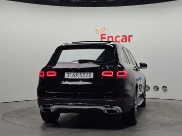 2021 Mercedes-Benz GLC с пробегом 72 808 км