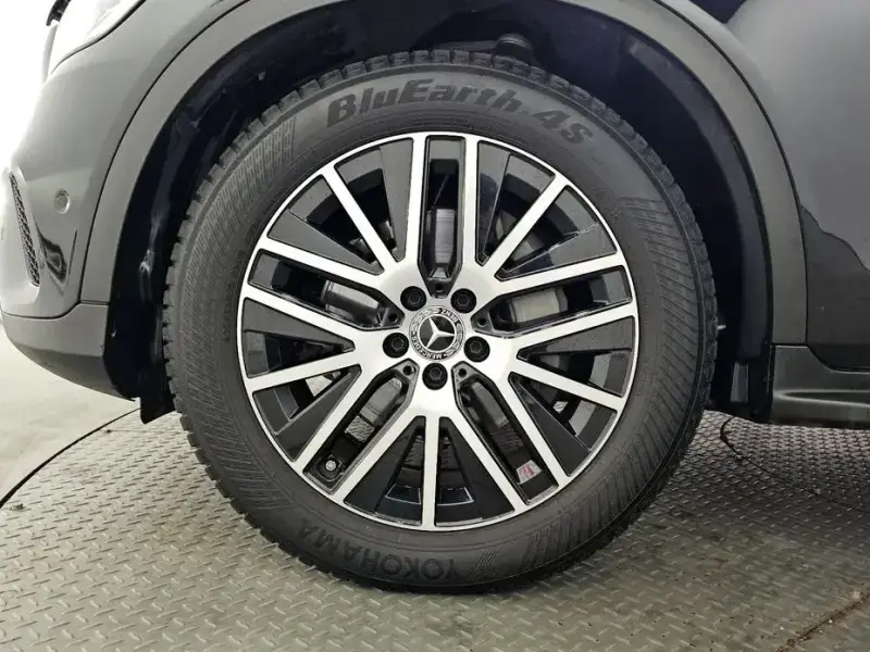 2021 Mercedes-Benz GLC с пробегом 72 808 км