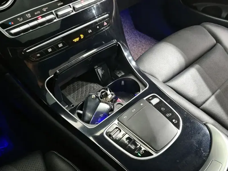 2021 Mercedes-Benz GLC с пробегом 72 808 км
