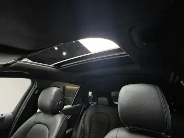 2021 Mercedes-Benz GLC с пробегом 72 808 км