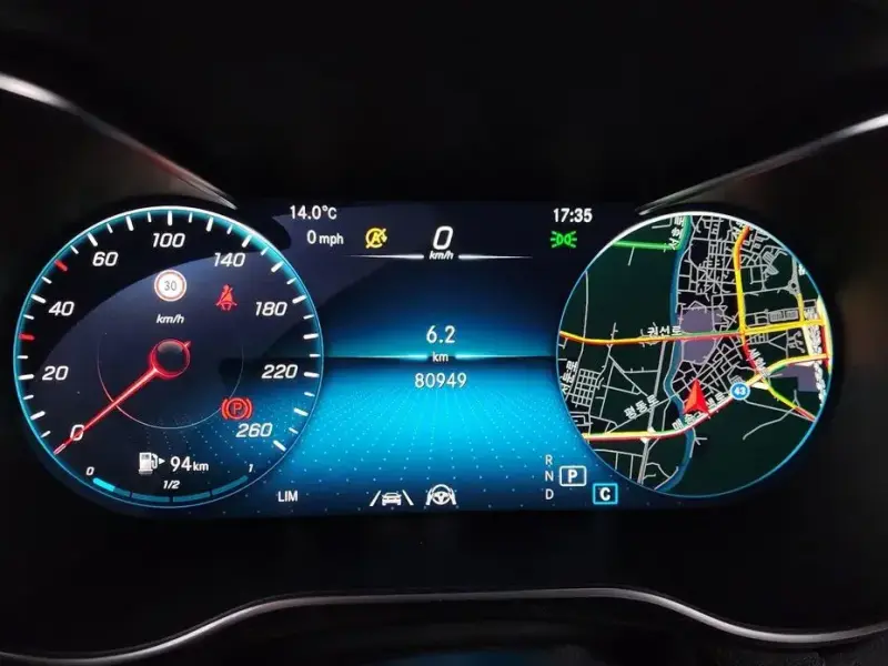 2022 Mercedes-Benz GLC с пробегом 80 949 км