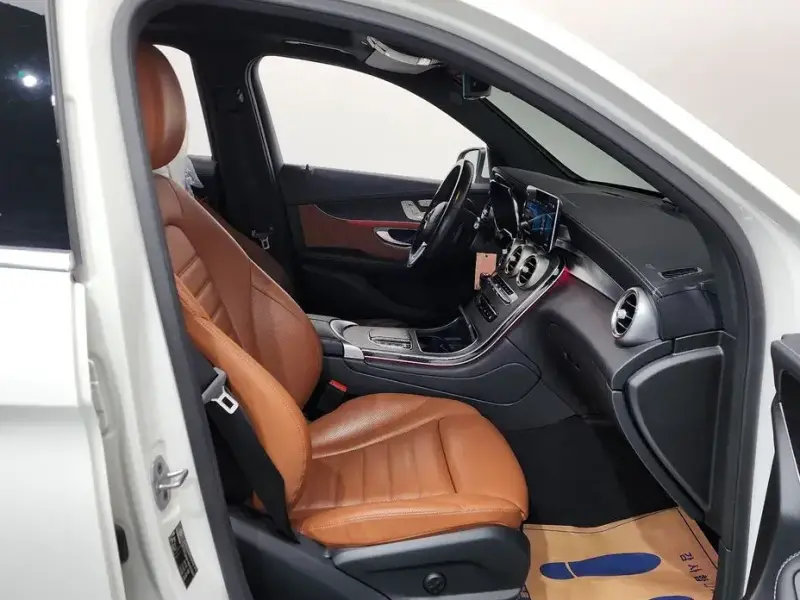 2022 Mercedes-Benz GLC с пробегом 80 949 км