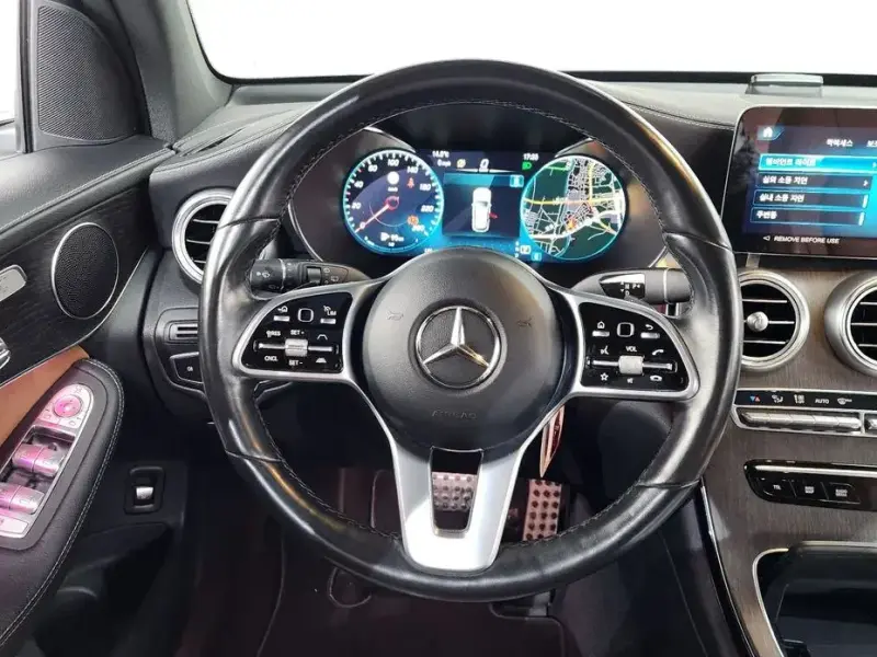 2022 Mercedes-Benz GLC с пробегом 80 949 км