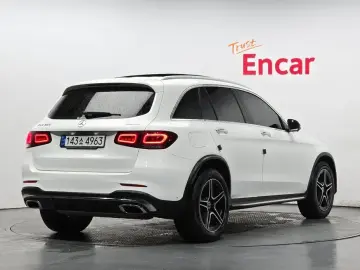 2022 Mercedes-Benz GLC с пробегом 48 032 км