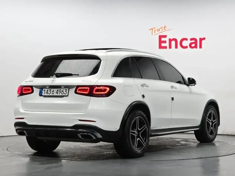2022 Mercedes-Benz GLC с пробегом 48 032 км