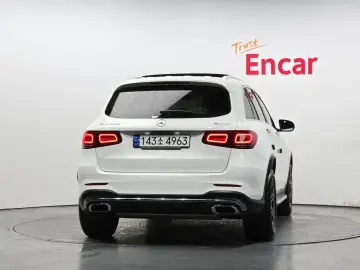 2022 Mercedes-Benz GLC с пробегом 48 032 км