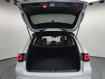 2022 Mercedes-Benz GLC с пробегом 80 949 км