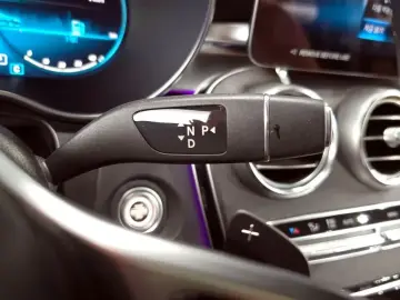 2022 Mercedes-Benz GLC с пробегом 48 032 км