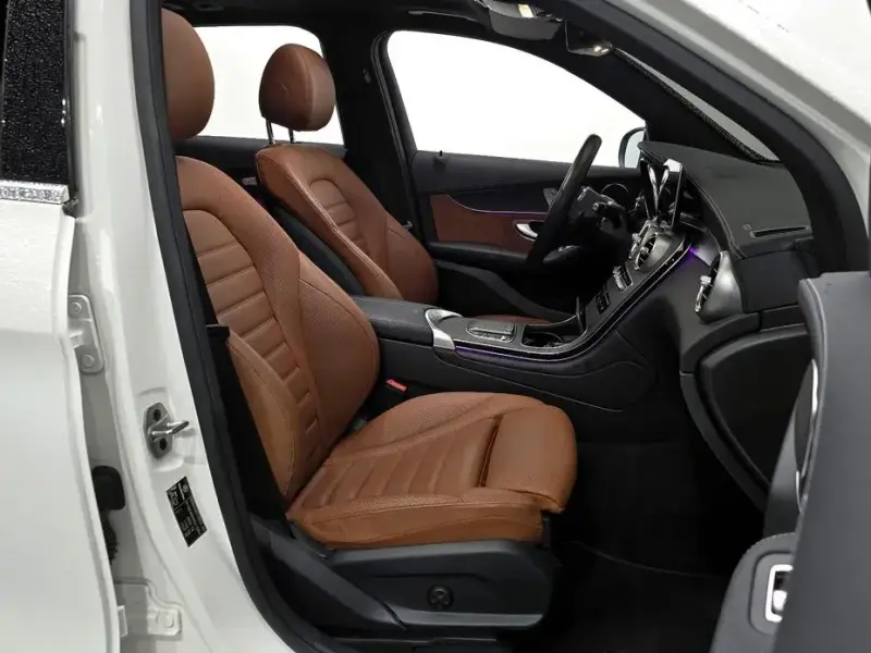 2022 Mercedes-Benz GLC с пробегом 48 032 км