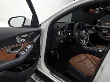 2022 Mercedes-Benz GLC с пробегом 48 032 км