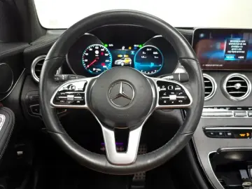 2022 Mercedes-Benz GLC с пробегом 48 032 км