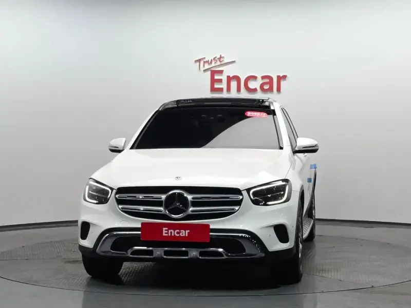 2021 Mercedes-Benz GLC с пробегом 57 982 км