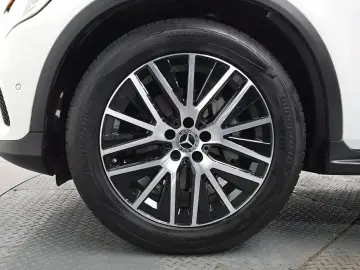 2021 Mercedes-Benz GLC с пробегом 57 982 км
