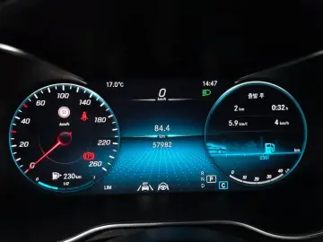 2021 Mercedes-Benz GLC с пробегом 57 982 км
