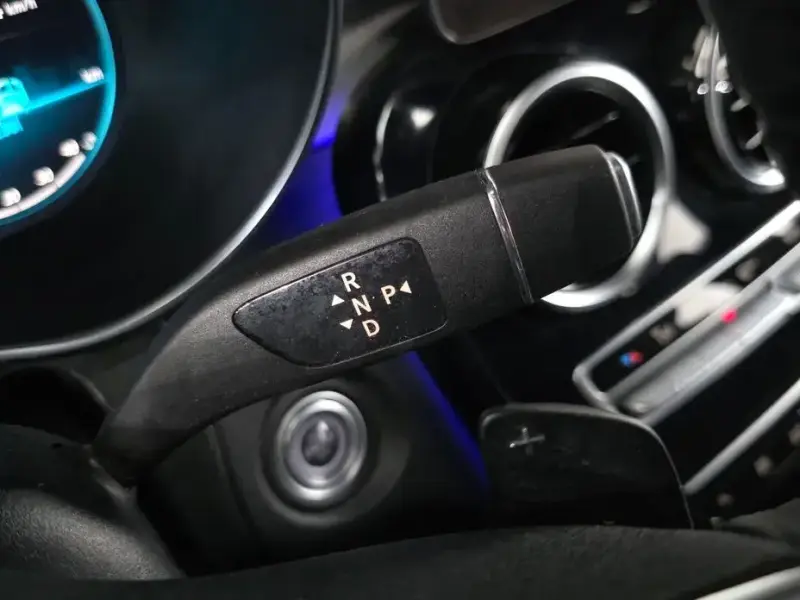 2021 Mercedes-Benz GLC с пробегом 57 982 км