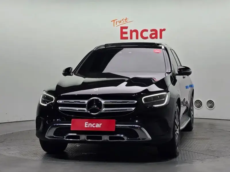 2021 Mercedes-Benz GLC с пробегом 61 670 км