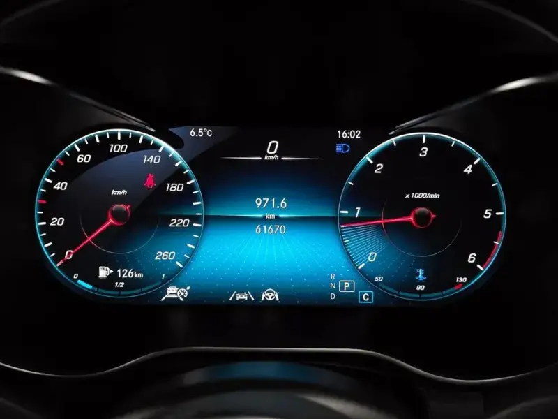 2021 Mercedes-Benz GLC с пробегом 61 670 км