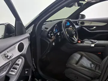 2021 Mercedes-Benz GLC с пробегом 61 670 км