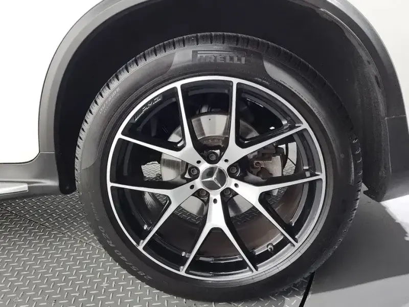 2021 Mercedes-Benz GLC с пробегом 82 821 км