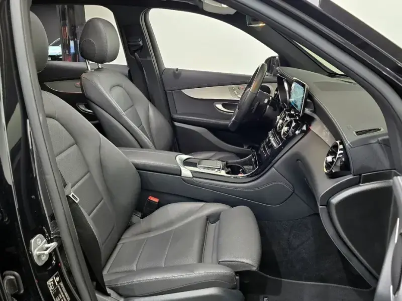 2021 Mercedes-Benz GLC с пробегом 61 670 км