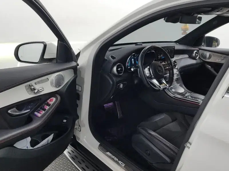 2021 Mercedes-Benz GLC с пробегом 82 821 км