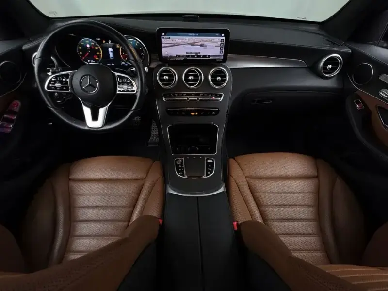 2022 Mercedes-Benz GLC с пробегом 96 982 км