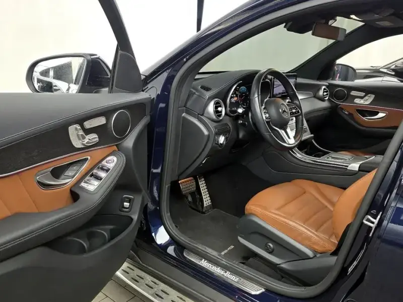 2022 Mercedes-Benz GLC с пробегом 96 982 км