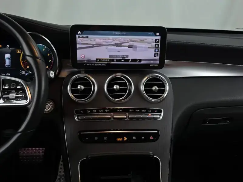 2022 Mercedes-Benz GLC с пробегом 96 982 км
